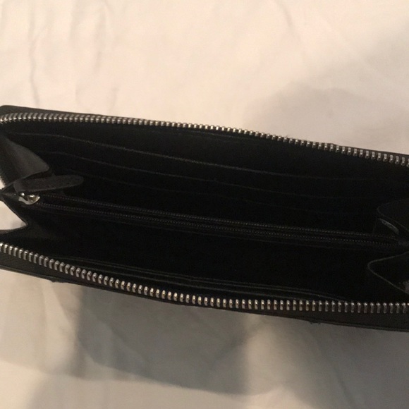 Michael Kors wallet - Picture 4 of 5